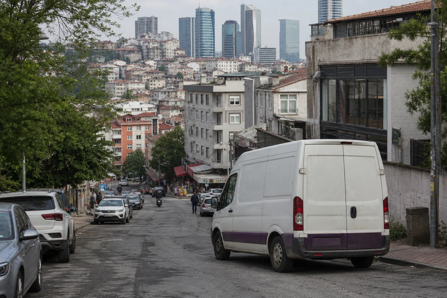 Ümraniye bölgesinde planlı adres servisini temsil eden araç